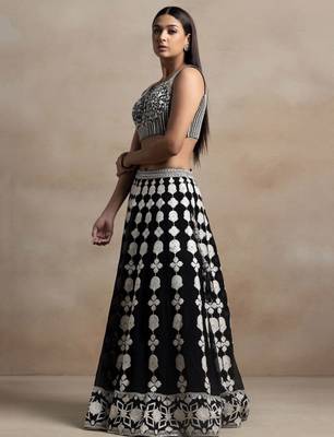 black georgette embroidered lehenga choli with dupatta 3