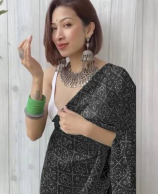 black bandhani georgette saree with unstitched blouse 2