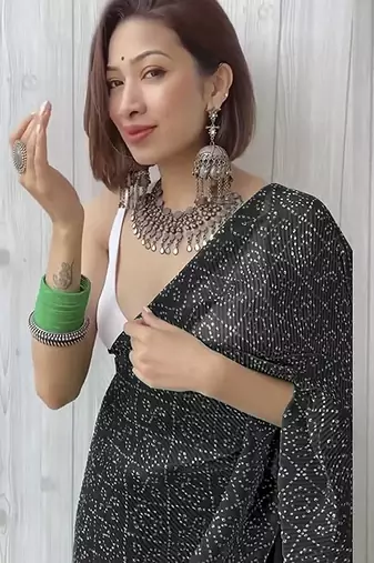black bandhani georgette saree with unstitched blouse