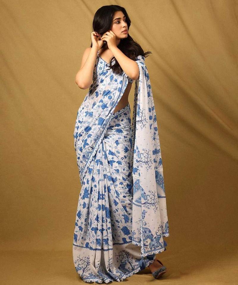 white printed georgette saree with unstitched blouse