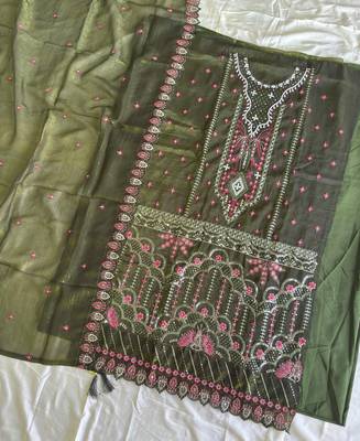 Mahendi pakistani crunchy silk heavy salwar kameez for women 4