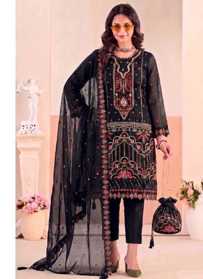 Black pakistani crunchy silk heavy salwar kameez for women 1