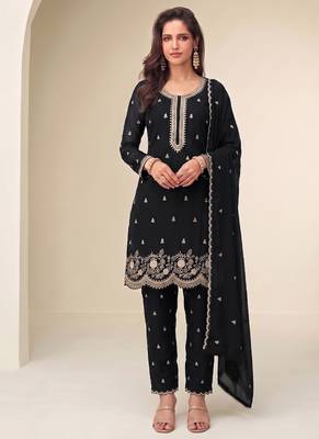 Bollywood style black georgette suit for women 1
