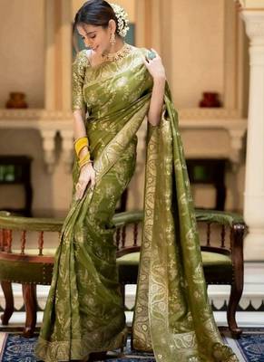 Mehendi green woven art silk saree with blouse 3