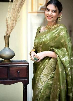 Mehendi green woven art silk saree with blouse 5