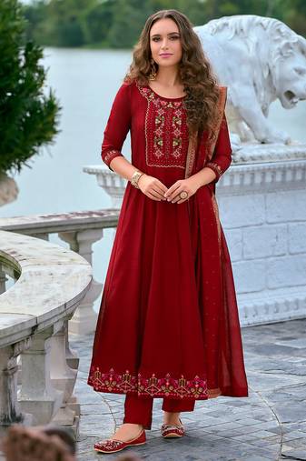 Floral embroidered silk v neck kurta trouser & dupatta set