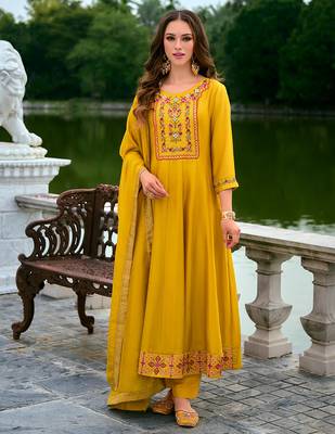 Floral embroidered silk v neck kurta trouser & dupatta set 1