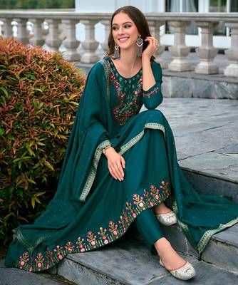 Floral embroidered silk v neck kurta trouser & dupatta set 2