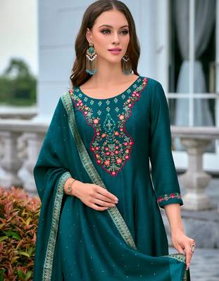 Floral embroidered silk v neck kurta trouser & dupatta set 3