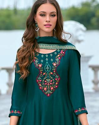 Floral embroidered silk v neck kurta trouser & dupatta set 4