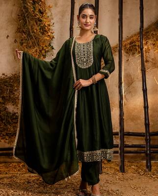 Floral embroidered silk round neck kurta trouser & dupatta set 1