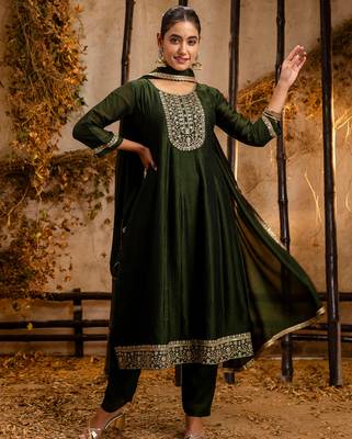 Floral embroidered silk round neck kurta trouser & dupatta set 2