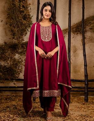 Floral embroidered silk round neck kurta trouser & dupatta set 3