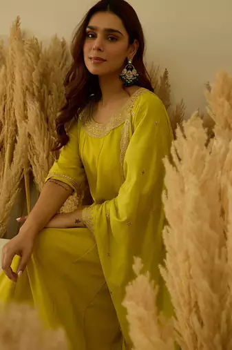 Floral embroidered viscose rayon round neck kurta trouser & dupatta set