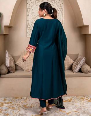 Floral embroidered viscose rayon round neck kurta trouser & dupatta set 2