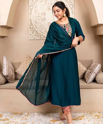 Floral embroidered viscose rayon round neck kurta trouser & dupatta set 3