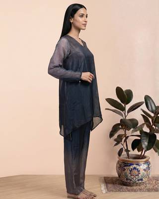 Blue fendi silk tie and dye short kurta with pant 5