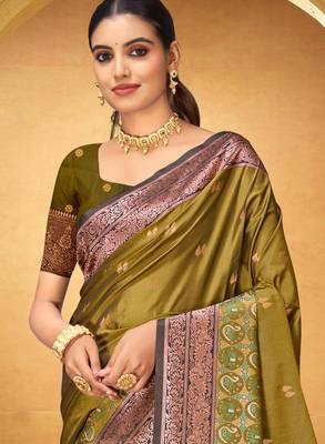 green woven silk blend saree with blouse 3