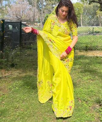 Women Lime Yellow Floral Embroidered Designer Saree 2