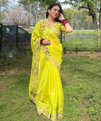 Women Lime Yellow Floral Embroidered Designer Saree 3