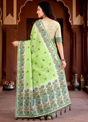 green woven cotton saree with blouse 4