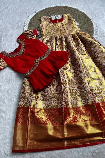 New trendy lehenga choli set for girls