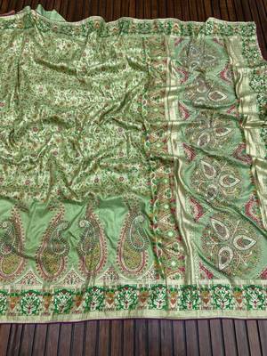 parrot green siroski diamonds twins figure with rich pallu pasmina silk saree 2