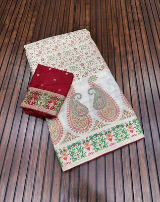 white-maroon siroski diamonds twins figure with rich pallu pasmina silk saree 5
