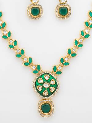 gold plated kundan pearl necklace set 5