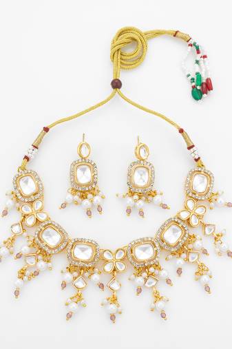 gold plated kundan choker set