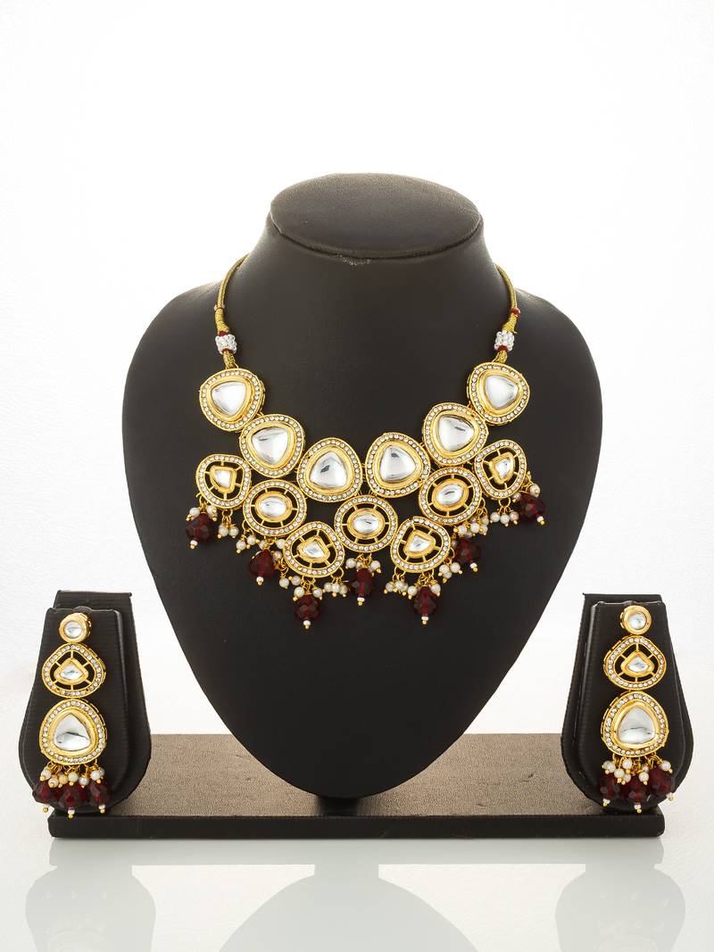 gold plated kundan choker set