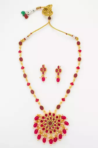 gold plated ruby pendant necklace set