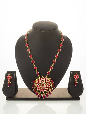 gold plated ruby pendant necklace set 1