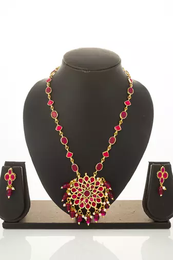gold plated ruby pendant necklace set
