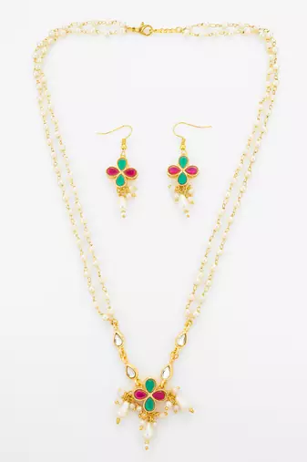 double strand pearl necklace