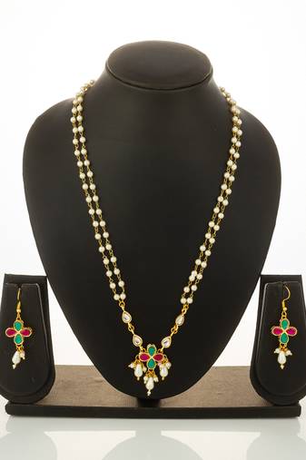 double strand pearl necklace