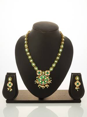 green meenakari kundan necklace set 1