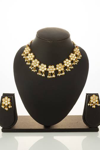 traditional kundan choker set