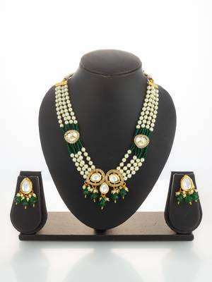 gold plated green kundan necklace set 1
