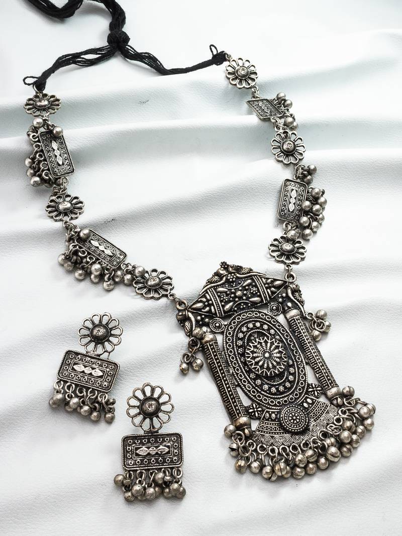 oxidized silver floral rectangular panel necklace set with large pendant and ghungroo earrings