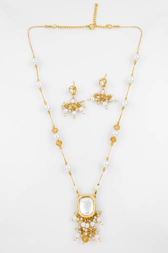 gold plated pearl kundan set