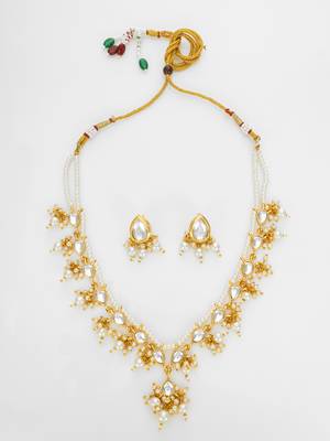 gold plated white kundan bridal set 1
