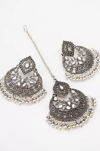 oxidized silver diamond-top chandbali mirror work pendant necklace set with earrings and maang tikka