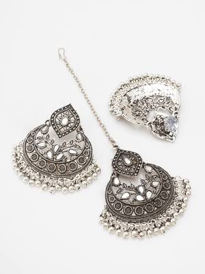oxidized silver diamond-top chandbali mirror work pendant necklace set with earrings and maang tikka 4