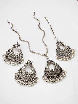 oxidized silver chandbali mirror work pendant necklace set with earrings and maang tikka 2