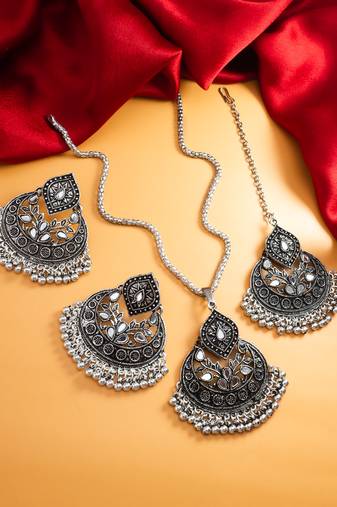 oxidized silver diamond-top chandbali mirror work pendant necklace set with earrings and maang tikka