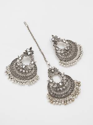oxidized silver chandbali mirror work pendant necklace set with earrings and maang tikka 3