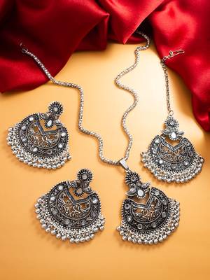 oxidized silver floral chandbali pendant necklace set with mirror work earrings and maang tikka 1