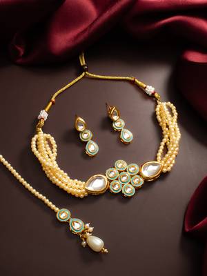 gold plated kundan choker set 1