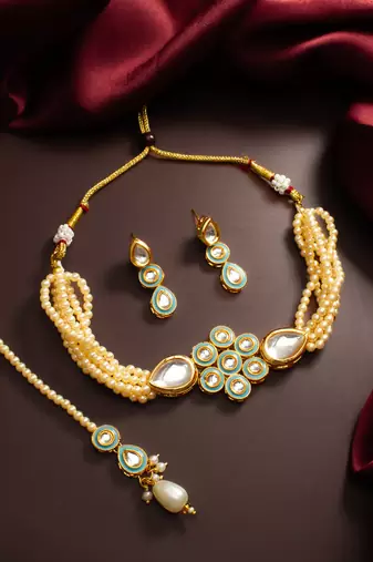 gold plated kundan choker set